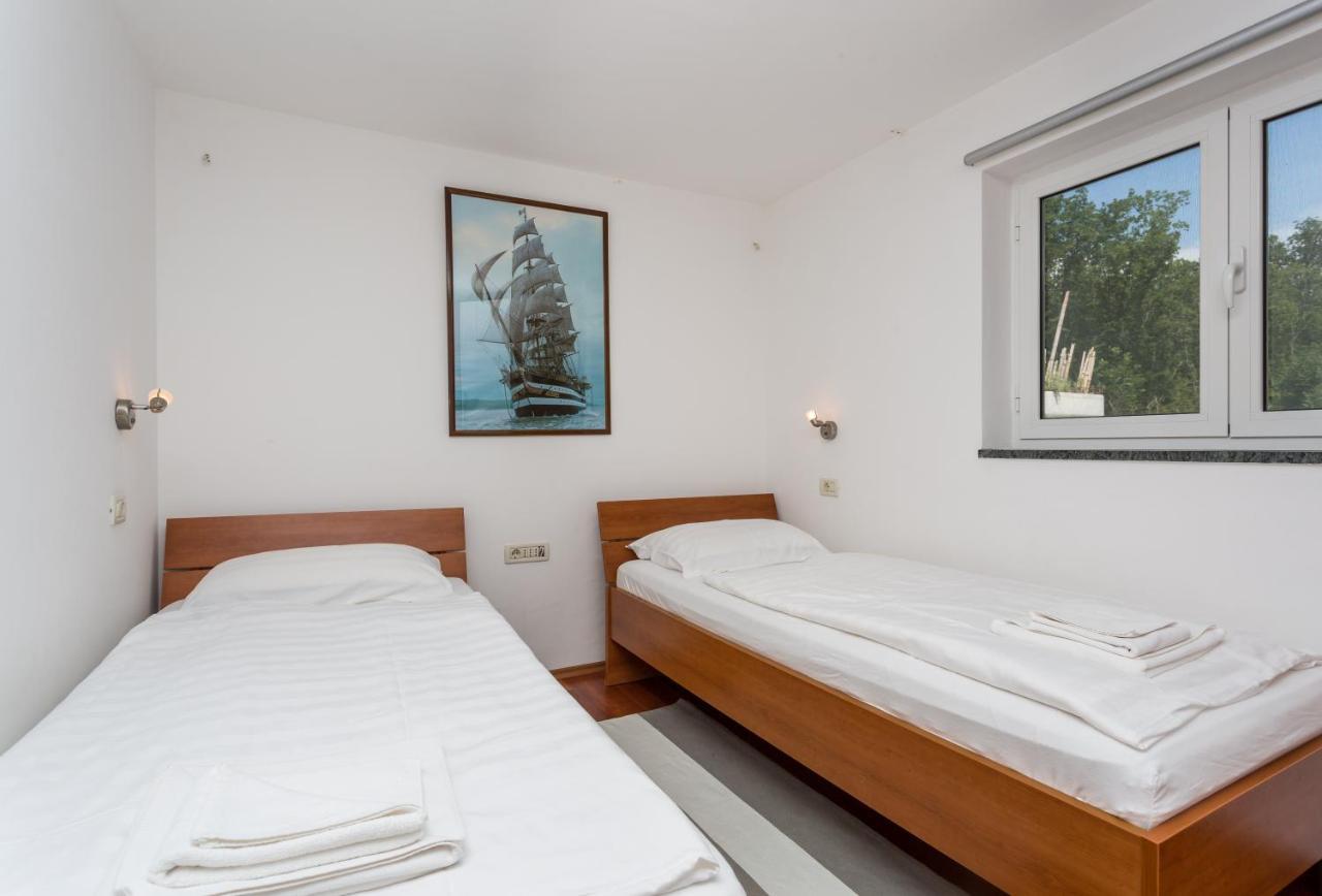 Molnar Resort Apartment Sergej Brzac Extérieur photo